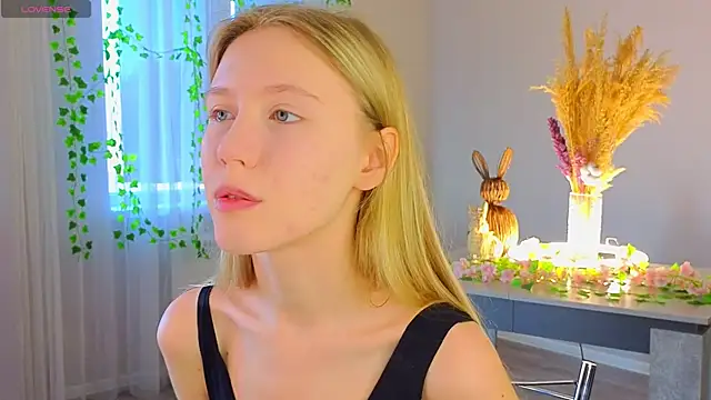 Snapshot of Succubelle chatting on 12.14.25 Succubelle online show from 12.14.25