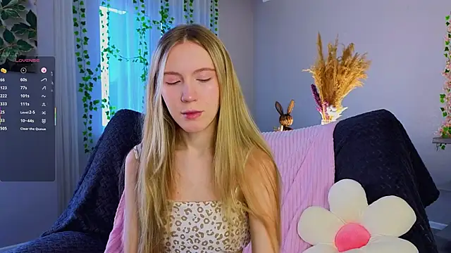 Snapshot of Succubelle chatting on 12.16.25 Succubelle online show from 12.16.25