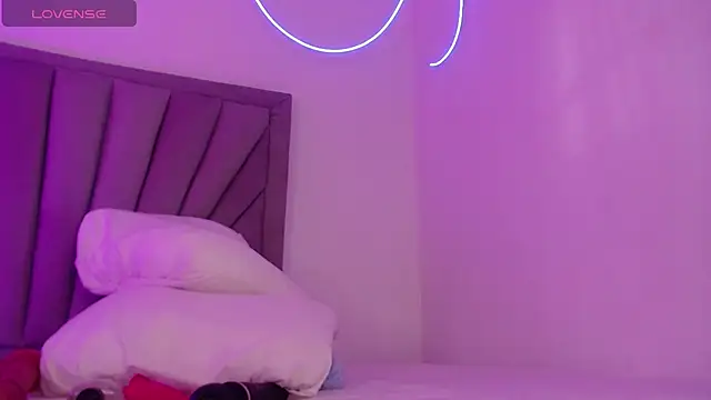 Fiorela 1 online show from 04.15.26