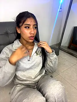 Snapshot of Deysha_Garcias chatting on 11.05.25 Deysha Garcias online show from 11.05.25