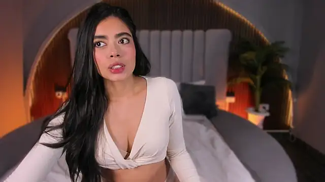 Isabellax21 online show from 02.17.26