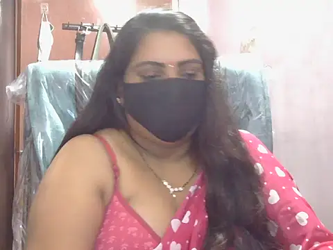 Snapshot of Nisha-telugu chatting on 12.04.25 Nisha-telugu online show from 12.04.25