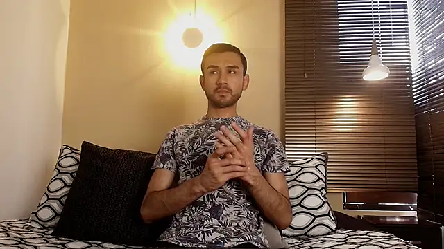 Snapshot of Axel_Moon_S chatting on 11.21.25 Axel Moon S online show from 11.21.25