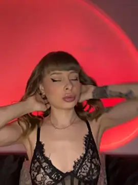 BabyBee  online show from 11.21.25