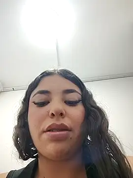 Bagiolett online show from 10.18.25