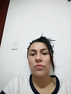 Snapshot of vanessa-titisM chatting on 10.25.25 vanessa-titisM online show from 10.25.25