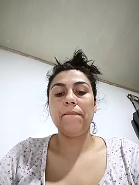 Snapshot of vanessa-titisM chatting on 11.16.25 vanessa-titisM online show from 11.16.25