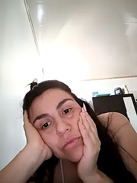 Snapshot of vanessa-titisM chatting on 11.23.25 vanessa-titisM online show from 11.23.25