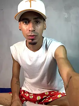 Snapshot of Alexx_1214 chatting on 09.14.25 Alexx 1214 online show from 09.14.25