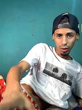 Snapshot of Alexx_1214 chatting on 09.15.25 Alexx 1214 online show from 09.15.25