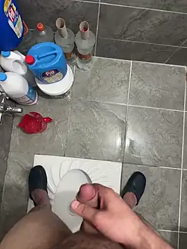 LAZ3R1 online show from 10.08.25