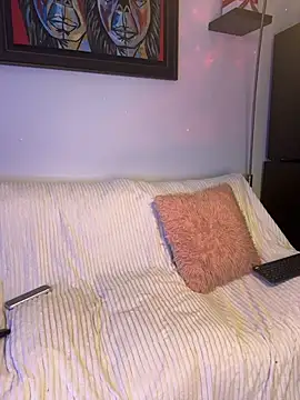 GabyMejiaa online show from 11.18.25