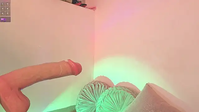 Snapshot of ashlynnlowe_ chatting on 11.08.25 ashlynnlowe online show from 11.08.25