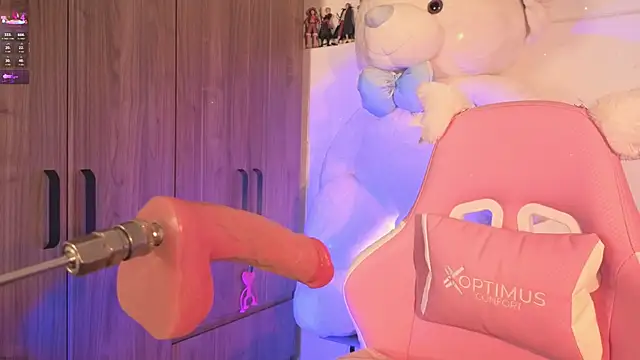ashlynnlowe  online show from 06.04.26