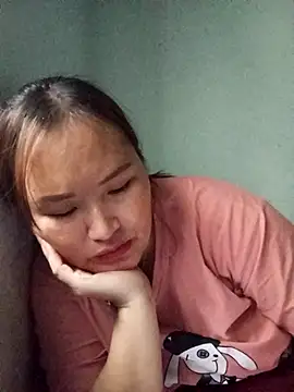 Snapshot of Tamara-a chatting on 12.17.25 Tamara-a online show from 12.17.25