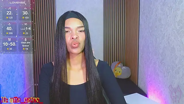 Snapshot of Miagates_tay chatting on 11.02.25 Miagates tay online show from 11.02.25