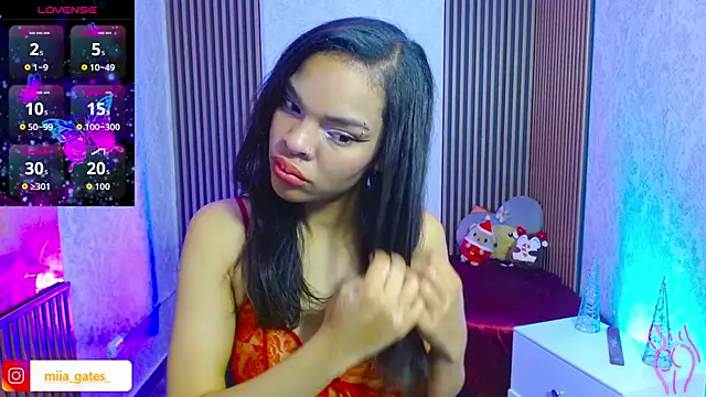 Snapshot of Miagates_tay chatting on 11.14.25 Miagates tay online show from 11.14.25