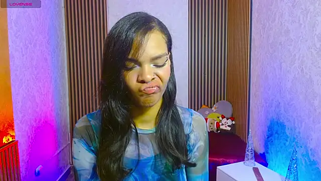 Snapshot of Miagates_tay chatting on 11.16.25 Miagates tay online show from 11.16.25