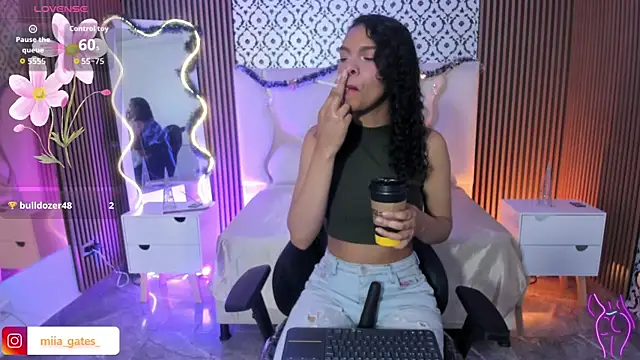 Snapshot of Miagates_tay chatting on 12.02.25 Miagates tay online show from 12.02.25