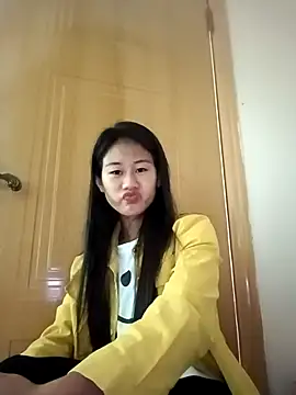 Snapshot of luy-xinh02 chatting on 09.19.25 luy-xinh02 online show from 09.19.25