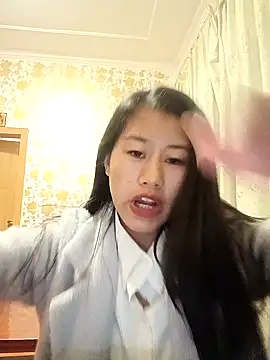 luy-xinh02 online show from 11.05.25