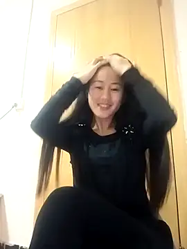 luy-xinh02 online show from 11.13.25