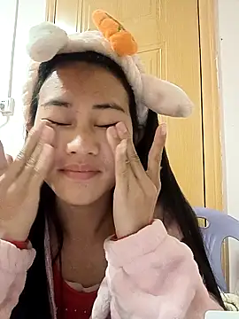 luy-xinh02 online show from 11.27.25