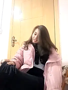 luy-xinh02 online show from 12.21.25