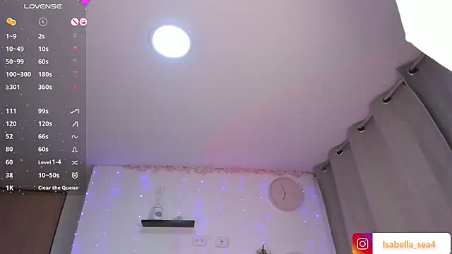 Snapshot of isabella_sea_ chatting on 11.04.25 isabella sea online show from 11.04.25