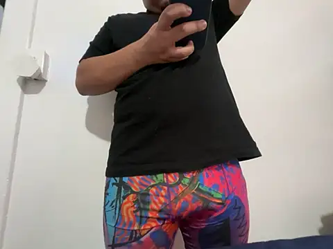 Snapshot of datchubmf chatting on 11.10.25 datchubmf online show from 11.10.25