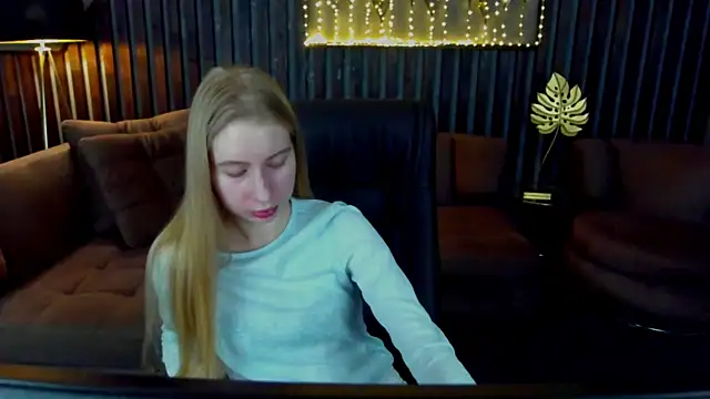 Alina Blonde online show from 03.21.26