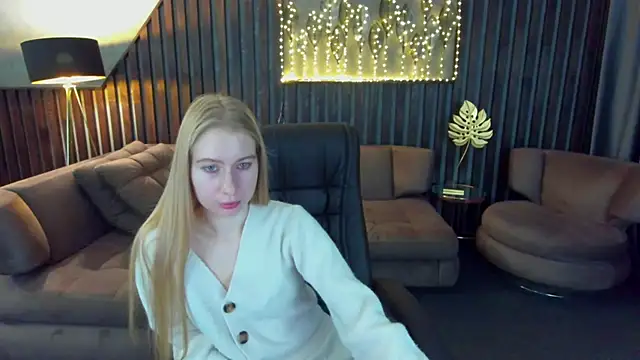 Alina Blonde online show from 04.09.26