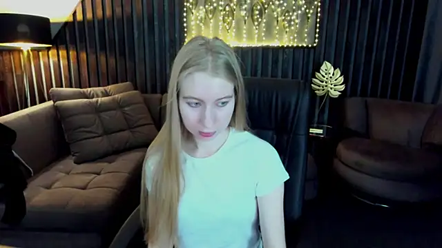 Alina Blonde online show from 05.03.26