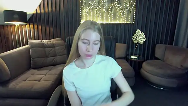 Alina Blonde online show from 05.10.26