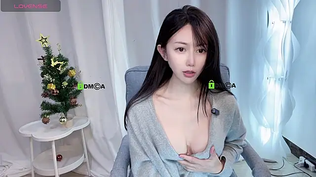 Snapshot of Sofia-168 chatting on 12.15.25 Sofia-168 online show from 12.15.25