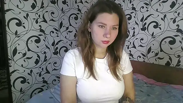 YourEmilie online show from 10.21.25