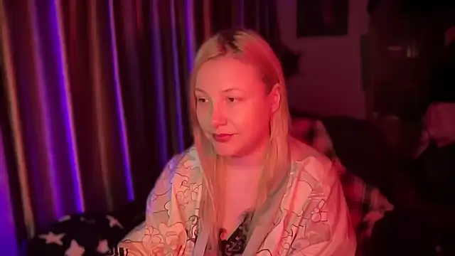 BikiHellena online show from 11.01.25