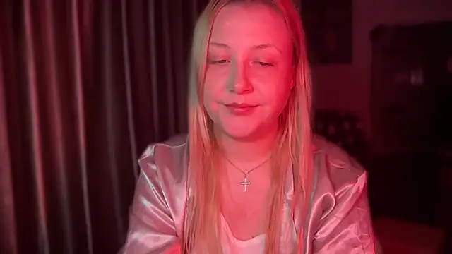 BikiHellena online show from 11.25.25