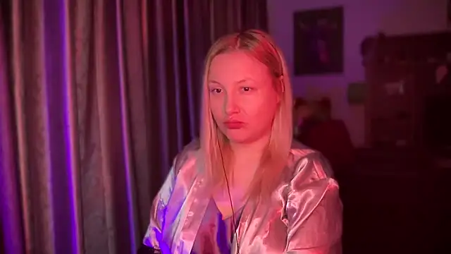 BikiHellena online show from 04.09.26