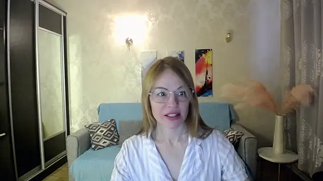 shy hot cat online show from 12.02.25