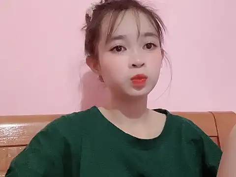 Snapshot of Suna7383 chatting on 10.03.25 Suna7383 online show from 10.03.25