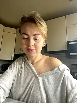 MartaLuna  online show from 10.26.25