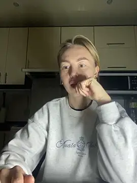 MartaLuna  online show from 11.27.25