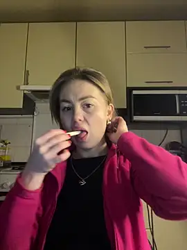 MartaLuna  online show from 02.19.26