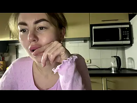 MartaLuna  online show from 04.02.26