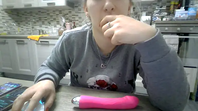 Camaleontica online show from 12.16.25