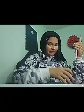 Snapshot of MaoMaoLa chatting on 12.02.25 MaoMaoLa online show from 12.02.25