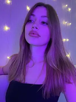 Elizabeth Tay online show from 10.28.25