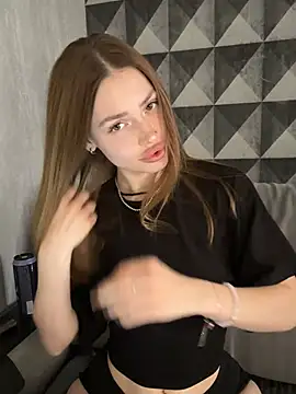 Elizabeth Tay online show from 03.23.26