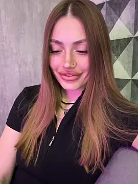 Elizabeth Tay online show from 03.30.26